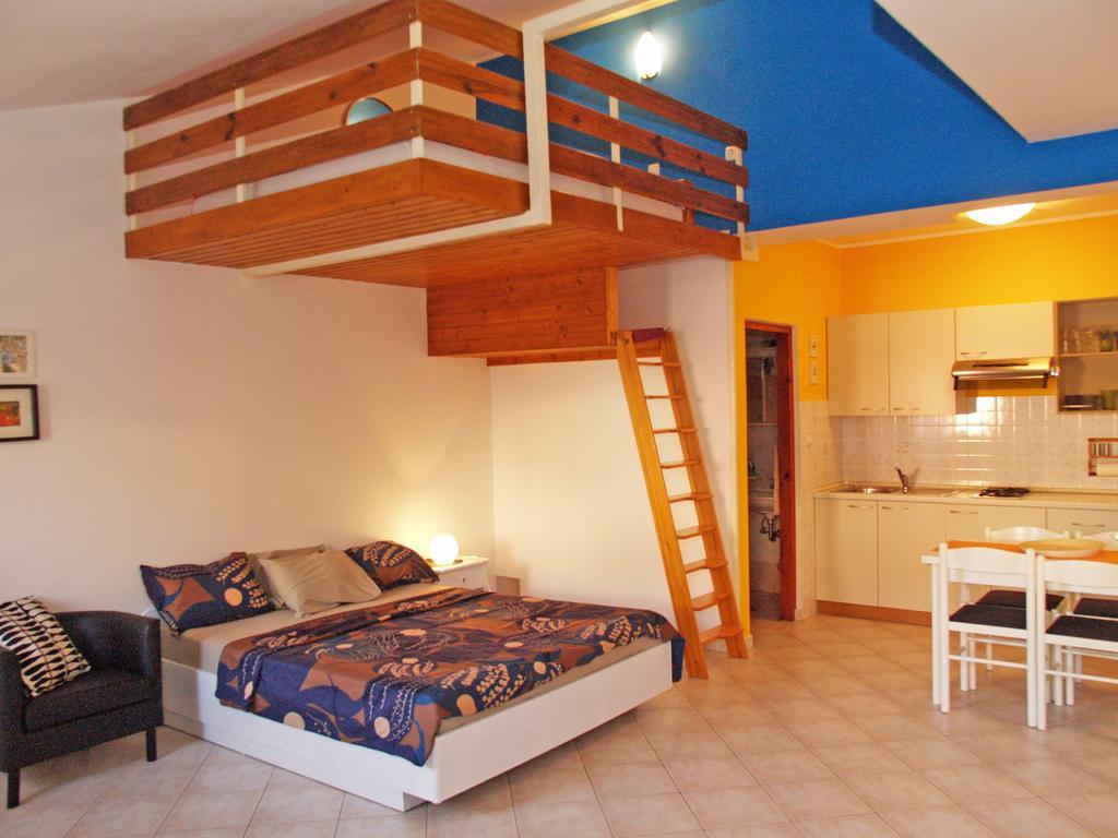 Family Friendly Apartments Pula Extérieur photo