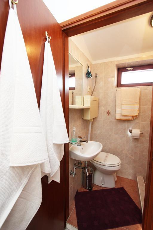 Family Friendly Apartments Pula Chambre photo